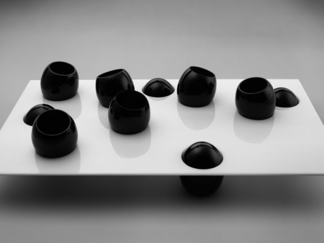 OVO - Classic, Mirror, Black & White katerina-smolikova_foukane-sklo_ovo-3-bw-2010_00