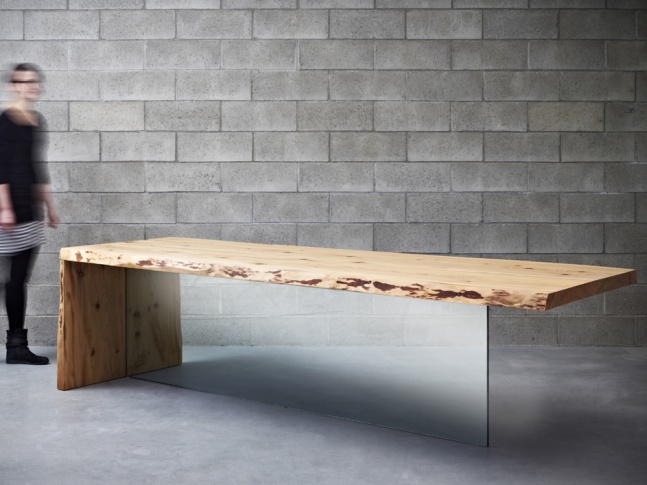 Zakázkový jídelní stůl z libanonského cedru LUGI zakázkový jídelní stůl z libanonského cedru