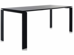 Four jídelní stůl