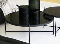 LOOOOX odkládací stolek černý s křížovou nohou L