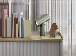 Stolní lampa Muuto Beam